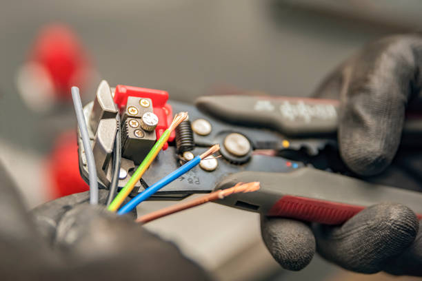 Best Electrical Outlet Repair  in Abingdon, IL